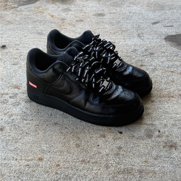 Nike SUPREME Black AF1s - Picture 1 of 6